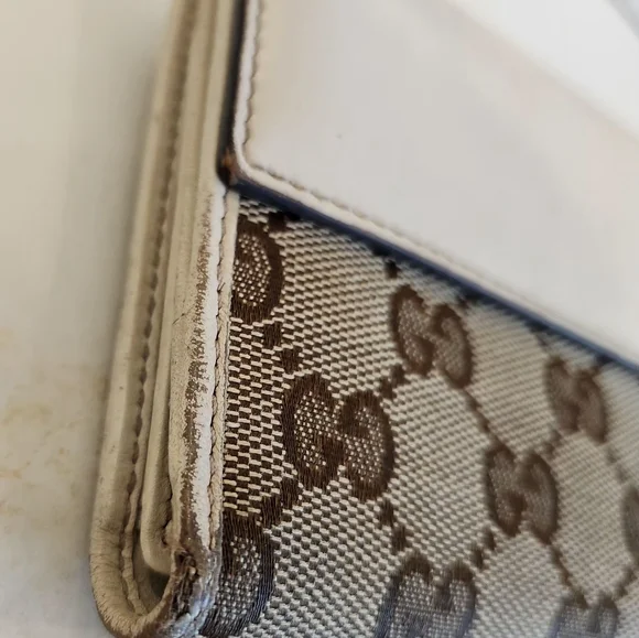 Gucci Guccisima Heart Snap Fold Wallet - Picture 15 of 16